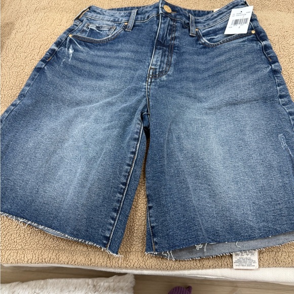 Kut from the Kloth Hailey High Rise Long
Bermuda - Picture 5 of 7